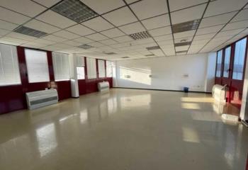 Location bureau Chambly (60230) - 777 m²  à Chambly - 60230