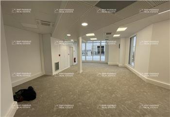 Location bureaux - Hub de transport (A4, RER A, TGV)  à Chessy - 77700