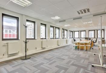 Location bureaux, proche centre-ville, avec ascenseur et fibre optique  à Clichy - 92110