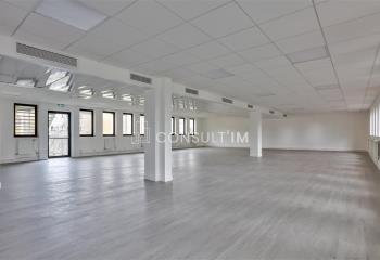 Location bureaux, proche métro et ascenseur  à Clichy - 92110