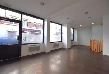 Location bureau, proche commerces, vitrine de 10 mètres