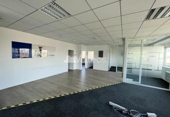 Location bureaux - Proche aéroport, bus et tram  à Colomiers - 31770