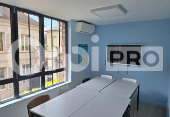 Location bureau proche de la place du Château  à Compiègne - 60200