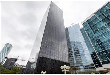 Location bureaux - Proche transports en commun  à Courbevoie - 92400