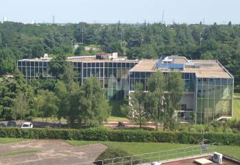 Location bureaux - Proche Tram T12, RER D et autoroutes  à Courcouronnes - 91080