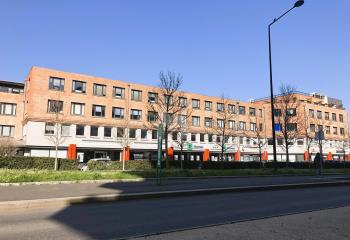 Location bureaux - Proche centre-ville et gare d'Evry  à Courcouronnes - 91080