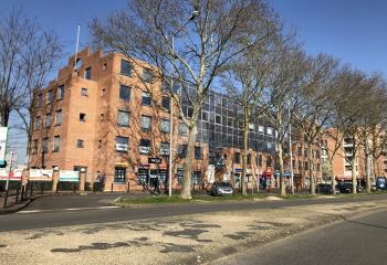 Location bureaux - Proche Centre Commercial Evry II et RER D  à Courcouronnes - 91080