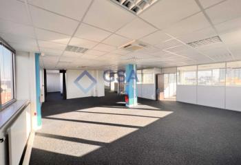 Location bureaux face centre commercial Evry 2  à Courcouronnes - 91080