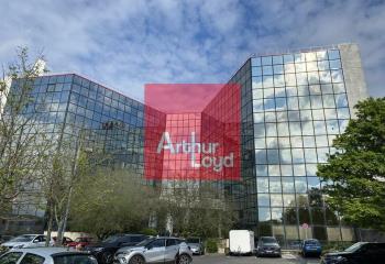 Louer un bureau à en plein centre ville  à Courcouronnes - 91080