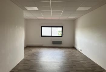 Location bureaux - Parc Alata, proche gare et autoroute