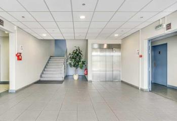 Location bureaux, proche RER A, A4 et Francilienne  à Croissy-Beaubourg - 77183