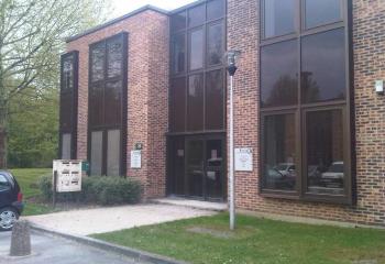 Location bureaux - Proche autoroute A4  à Croissy-Beaubourg - 77183