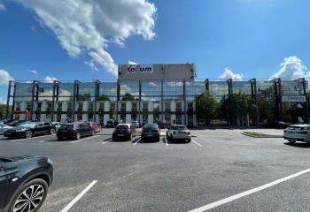 Location bureaux - Proche Francilienne, A4, A104, TGV, RER, Bus  à Croissy-Beaubourg - 77183