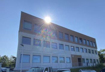 Location bureaux - Proche Techlid et transports en commun  à Dardilly - 69570