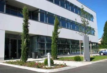 Location bureaux - Proche A6, bus, métro et gare  à Dardilly - 69570