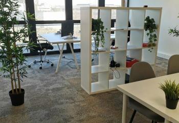 Location bureaux - Proche transports et autoroute  à Didenheim - 68350