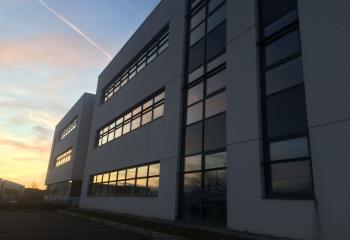Location bureaux - Parc Valmy - Proche transports