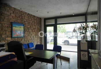 Location de bureaux - place de la République - vitrine  à Dijon - 21000