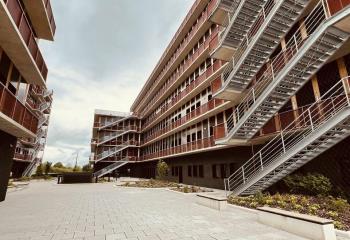 Location bureaux Nord - Tramway et autoroutes proches