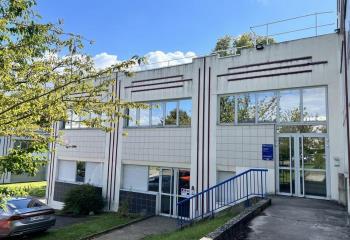Location bureaux - Proche Rocade, A39, A36, A38, Tram T2 et Bus L6  à Dijon - 21000