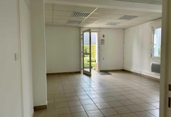 Louer des bureaux au coeur du Centre Oasis à  à Dury - 80480