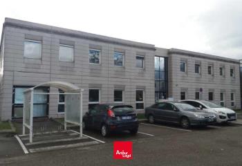 Location bureaux - Proche transports et autoroute  à Échirolles - 38130