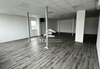 Location bureaux à - Proche voie rapide  à Écouflant - 49000