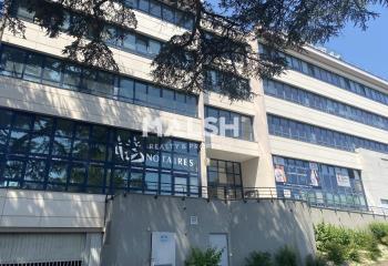 Location bureaux - Proche autoroute A6  à Écully - 69130