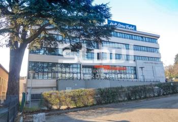 Location bureaux - Proche autoroute A6 et nombreux parkings  à Écully - 69130