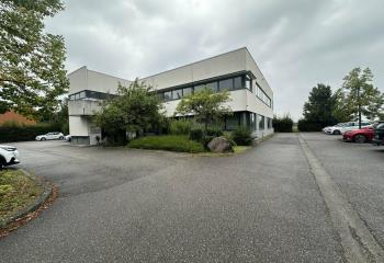 Location bureaux - Proche A35, bus et gare