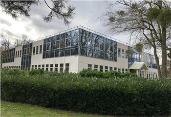 Bureaux à louer - Proche Francilienne et autoroute