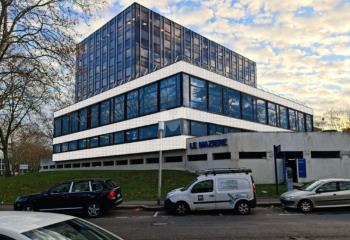 Location bureaux - Proche Tribunal et Centre Commercial Evry II  à Évry - 91000