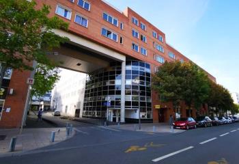 Location bureaux - Face gare, RER D, autoroutes A6 et N104  à Évry - 91000