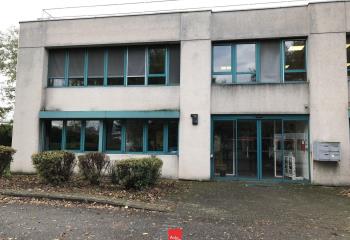 Location bureaux - Proche Grenoble, Rocade Sud, Tram et Bus  à Eybens - 38320