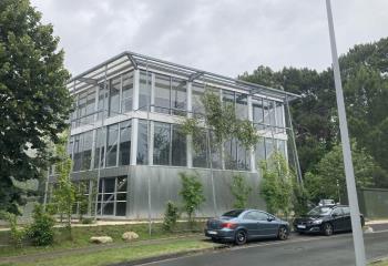 Location bureaux - Proche rocade et aéroport Bordeaux Mérignac  à Eysines - 33320