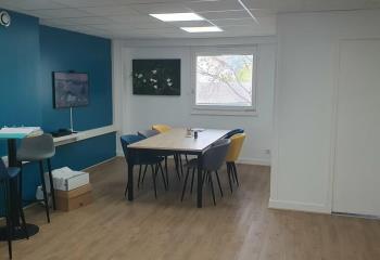 Location bureaux - Proche Tram et Gare de Grenoble  à Fontaine - 38600