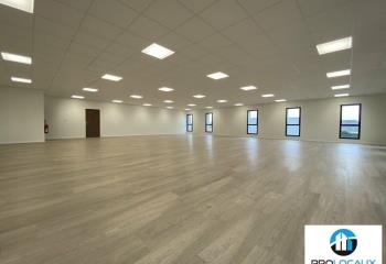 Location bureaux - Proche ZA et accès PMR  à Franqueville-Saint-Pierre - 76520