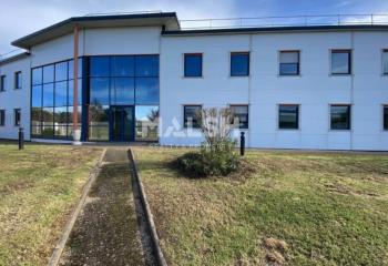 Location bureaux - Proche Lyon et Villefranche-sur-Saône, accès A46 et A6  à Genay - 69730