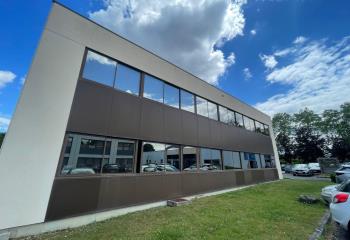 Bureaux à louer - Proche autoroute A63 et rocade