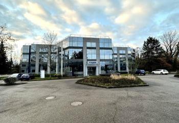 Location bureaux - Proche tram, bus et autoroute  à Illkirch-Graffenstaden - 67400