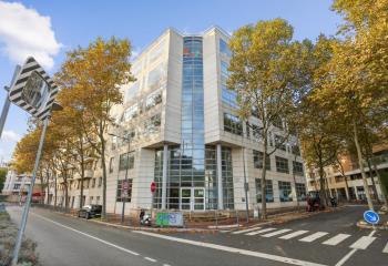 Location bureaux - Proche métro Mairie d'Issy  à Issy-les-Moulineaux - 92130