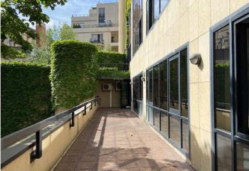 Location bureaux, proche métro Mairie d'Issy, ligne 12  à Issy-les-Moulineaux - 92130