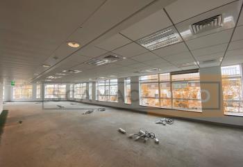 Location bureaux - Proche Paris, parking en sous-sol  à Issy-les-Moulineaux - 92130