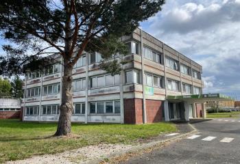 Location bureaux - Proche Saint-Quentin et autoroutes  à Itancourt - 02240