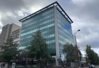Location bureaux - Proche périphérique, bus, métro et tramway  à Ivry-sur-Seine - 94200