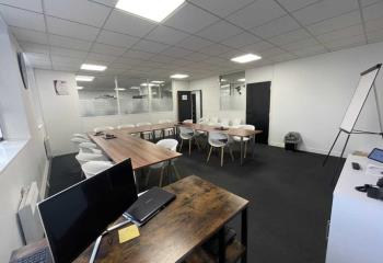 Location bureaux - Proche périphérique et métro  à Ivry-sur-Seine - 94200