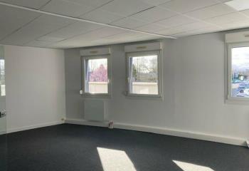 Location bureaux - Proche périphérique et bus  à Joué-lès-Tours - 37300