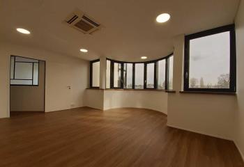 Location bureau Jouy-en-Josas (78350) - 50 m²  à Jouy-en-Josas - 78350