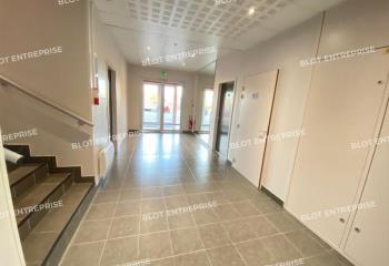 Location bureaux La Chapelle-sur-Erdre - Proche Nantes Est  à La-Chapelle-sur-Erdre - 44240