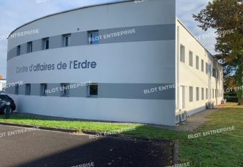 Location bureaux La Chapelle-sur-Erdre - Proximité périphérique, A10 et Tram  à La-Chapelle-sur-Erdre - 44240